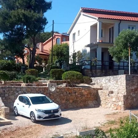 Apartmani Huljic Stari Grad  Exteriör bild