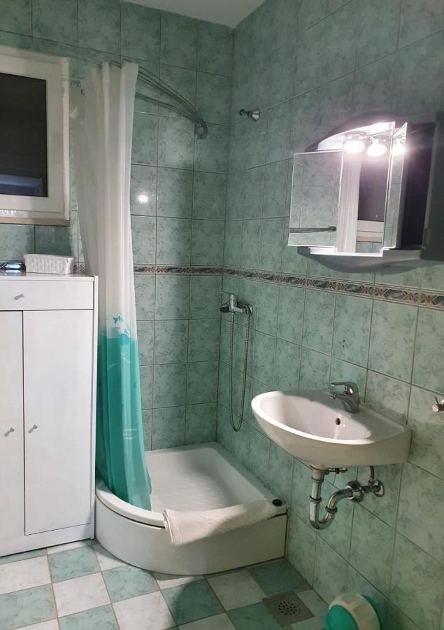 Apartmani Huljic Stari Grad  Exteriör bild